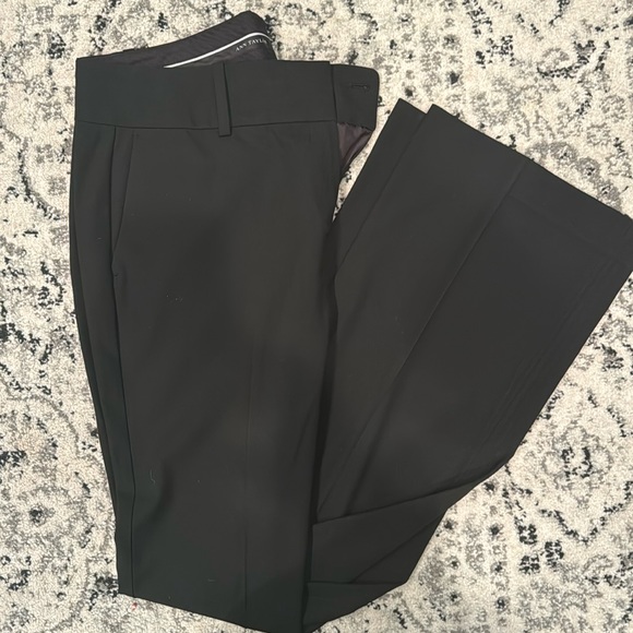 Ann Taylor Black Dress Slacks Women’s Size 10 - Picture 1 of 5